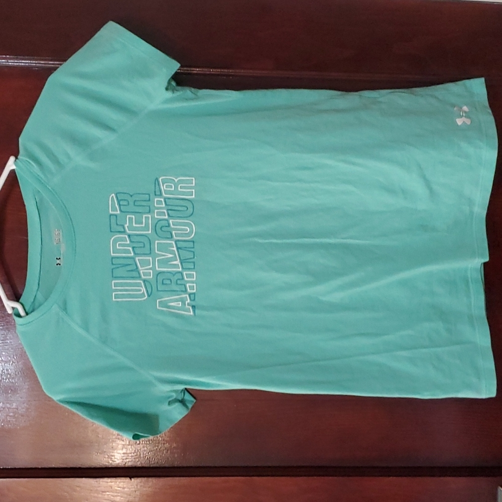 Girls large Under Armour tee